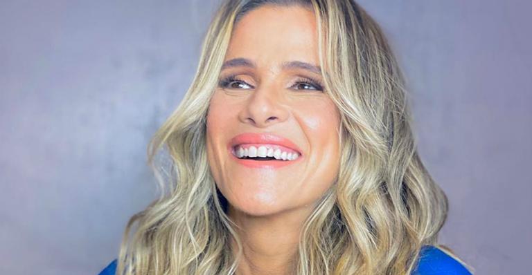 Ingrid Guimarães e Tiago Abravanel combinam pijamas durante quarentena contra Coronavírus