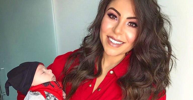 Andressa Miranda surge amamentando o filho e se derrete de amor