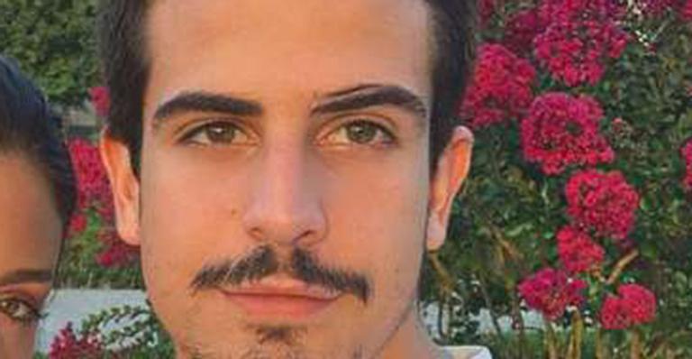 Ex-namorada bilionária de Enzo Celulari se refugia em ilha paradisíaca: ”Plano de fuga”