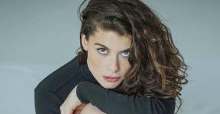 Alinne Moraes quebra panela durante protesto contra governo: ”Ainda nem começou”