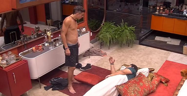 BBB20: Felipe Prior comenta com Babu que Rafa quer se aproximar e dispara:”Nunca veio escutar os meus problemas”