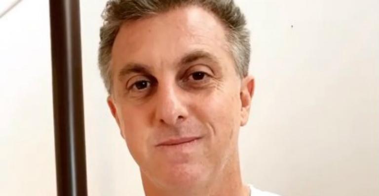 Luciano Huck faz homenagem ao profissionais da saúde que estão se arriscando na pandemia