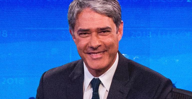 Sempre elegante, William Bonner é flagrado de bermuda em clique raríssimo com fãs