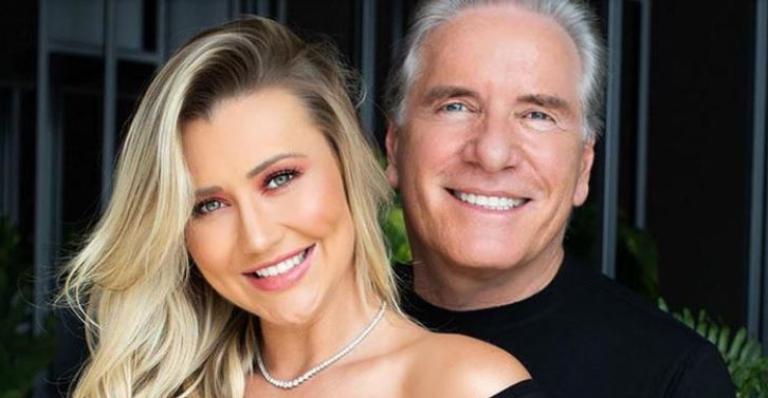 Ana Paula Siebert impressiona fãs ao apresentar evolução do barrigão de oito meses