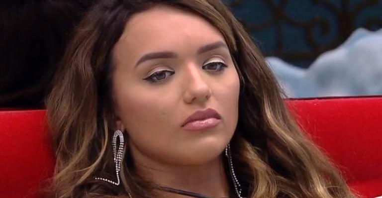 BBB20: Rafa Kalimann reclama da falta de limpeza de sister: “Malandragem”