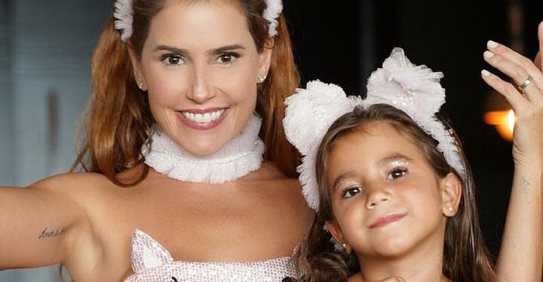 Em quarentena, Deborah Secco confessa que não sabe o que fazer com Maria Flor: ”Todas as ideias acabaram”