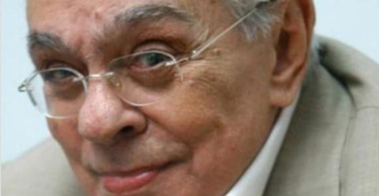 Viúva de Chico Anysio se declara ao humorista em meio a imbróglio judicial: ”Em tudo o que me cerca”