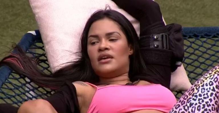 BBB20: Flayslane afirma ser contraditória fala de Thelma durante a briga e dispara: “É justamente o contrário”