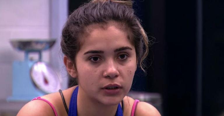 BBB20: Gizelly conta segredo para Thelma e solta o verbo: “Quer ver o circo pegar fogo”