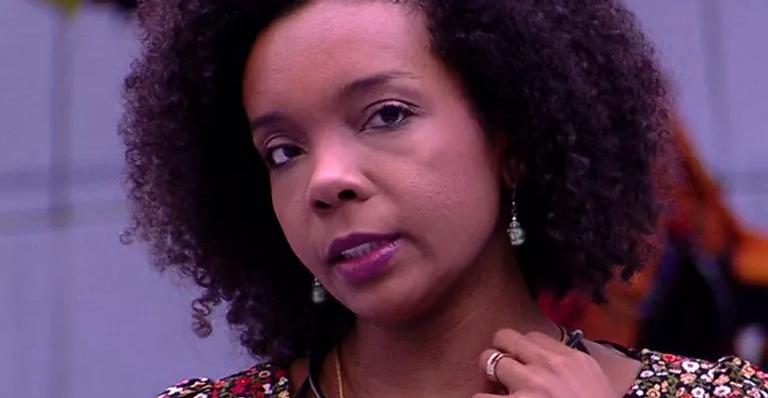 BBB20: Após treta com Flayslane, Thelma solta: ”Preciso deixar de ser planta”