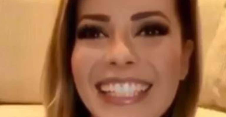 Em raro momento, Filho de Sandy rouba a cena durante live da cantora e mostra talento
