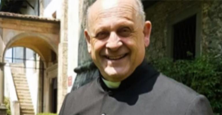 Morre padre que cedeu respirador para que doente mais jovem pudesse sobreviver ao coronavírus