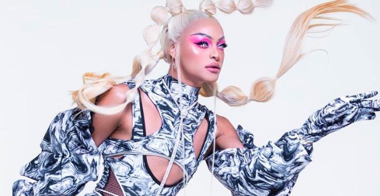 Pabllo Vittar é obrigada a adiantar lançamento após vazamento de álbum e detona: ”Que quem vazou queime no inferno”