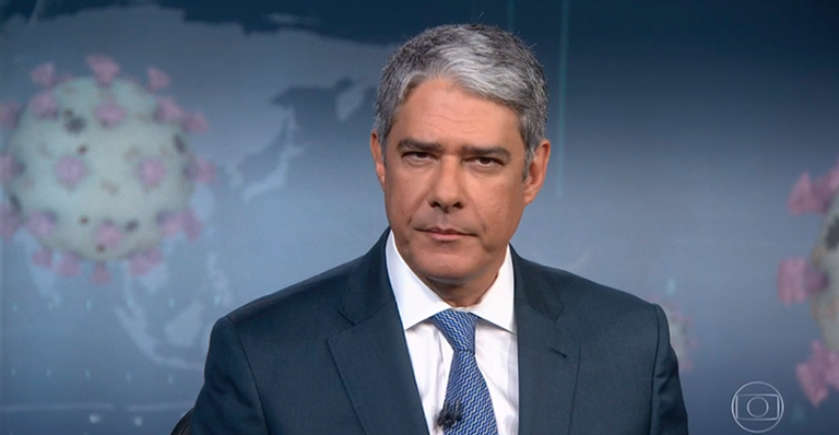 William Bonner quebra o protocolo e manda um recado para os telespectadores: ”Não tem super-herói”