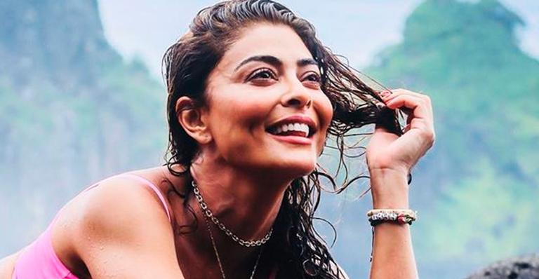 Juliana Paes surge de microbiquíni e detaca bumbum ao falar dos desejos pós-quarentena: ”Dar um mergulho”