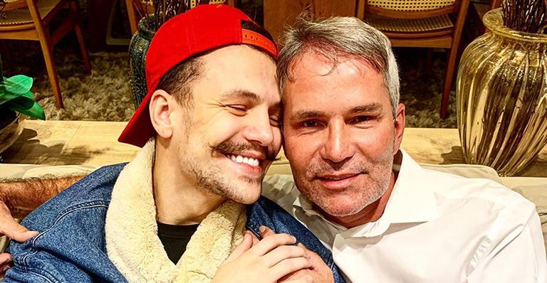 Pai de Saulo Poncio coloca panos quentes em polêmicas envolvendo o filho: ”Rebeldia faz parte”
