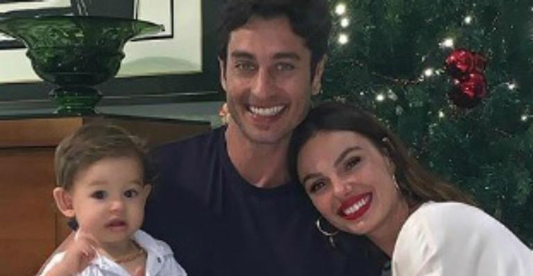 Isis Valverde registra momento fofíssimo do marido com o filho e derrete web