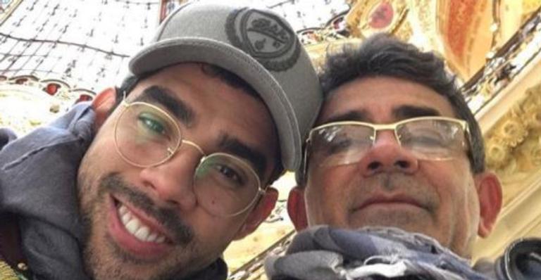 Pai de Gabriel Diniz comove fãs com homenagem 10 meses após morte trágica do cantor