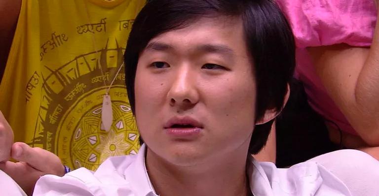 BBB20: Eliminado, Pyong tira onda com fãs de Prior e recebe ameaça de morte: ”Se eu te pegar na porrada te mato”