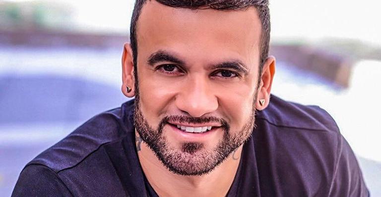 BBB20: Fora do programa, Hadson torce contra Manu e alfineta até Bruna Marquezine