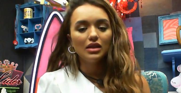 BBB20: Rafa Kalimann se emociona ao mandar feliz aniversário para a mãe: “Extraordinária”