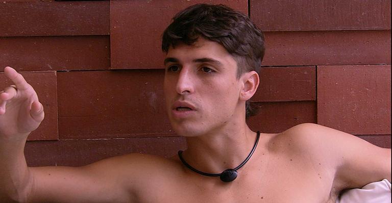 BBB20: Felipe Prior se irrita com atitudes de sister e dispara: ”Arrogante”