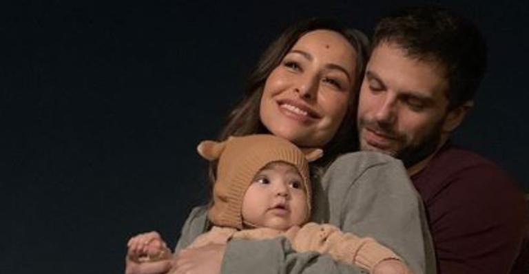 Sabrina Sato mostra retrospectiva de Zoe e comove fãs com cliques inéditos: ”A mais fofa”