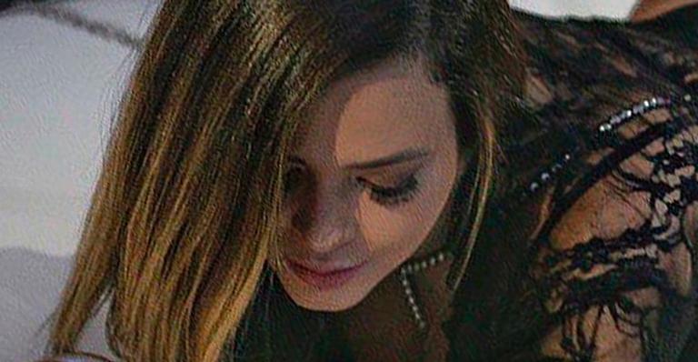 De lingerie cavada e algemas, Geisy Arruda comemora 1.9 milhão de seguidores em pose sexy: ”Que mulherão”