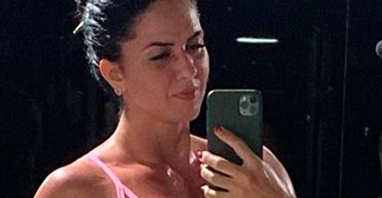 Graciele Lacerda exibe barriga sequinha e bumbum empinado durante malhação ao lado de Zezé: ”Casal malha unido”