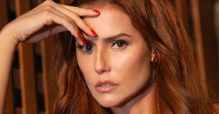 No Dia de Mentira, Deborah Secco recorda personagem especialista no assunto: ‘Karolinha’