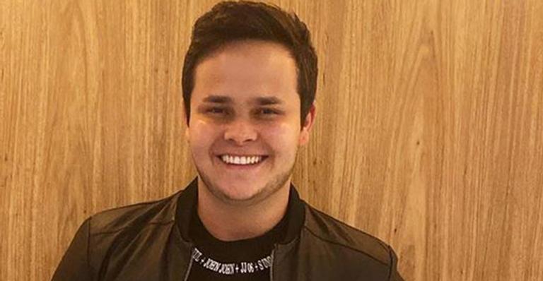 Sertanejo Matheus, da dupla com Kauan, muda o próprio visual e amigos sertanejos detonam