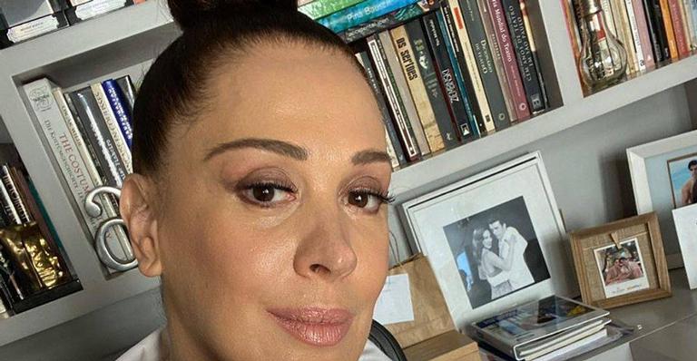 Aos 53 anos, Claudia Raia surpreende ao mostrar habilidade na ioga