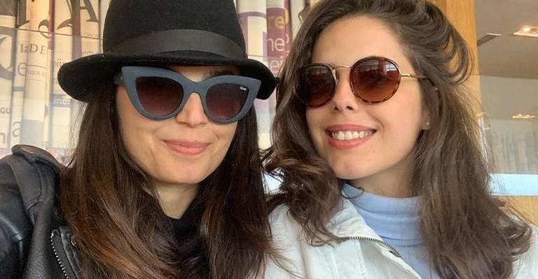 Emanuelle Araújo relembra infância da herdeira: ”TBT fofura”