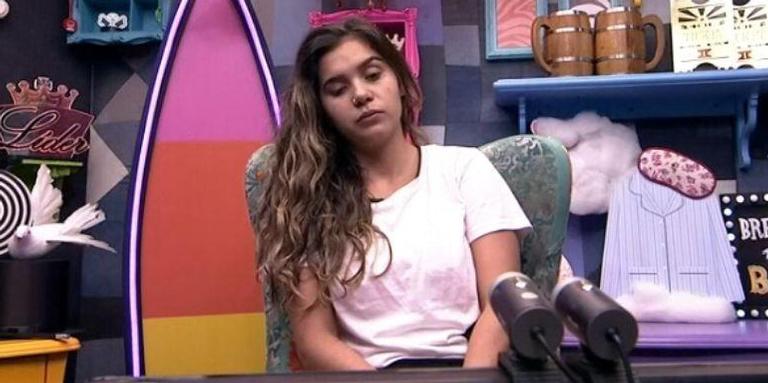 BBB20: Gizelly Bicalho relembra brincadeira de Tiago Leifert: “Me zoou ao vivo”