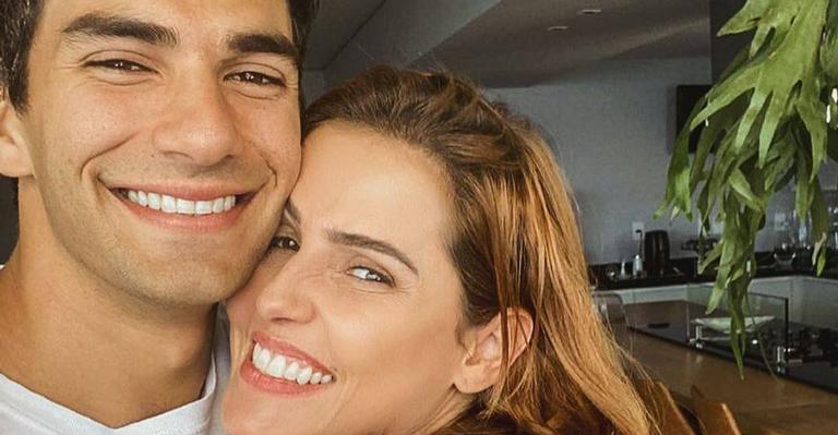 Deborah Secco encanta seguidores ao registrar momentos espontâneos: ‘Amontoado de amor’