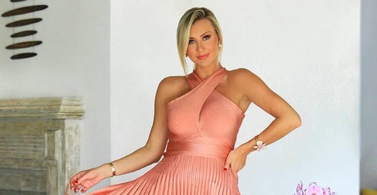 Na reta final da gravidez, Ana Paula Siebert exibe barrigão em novo clique