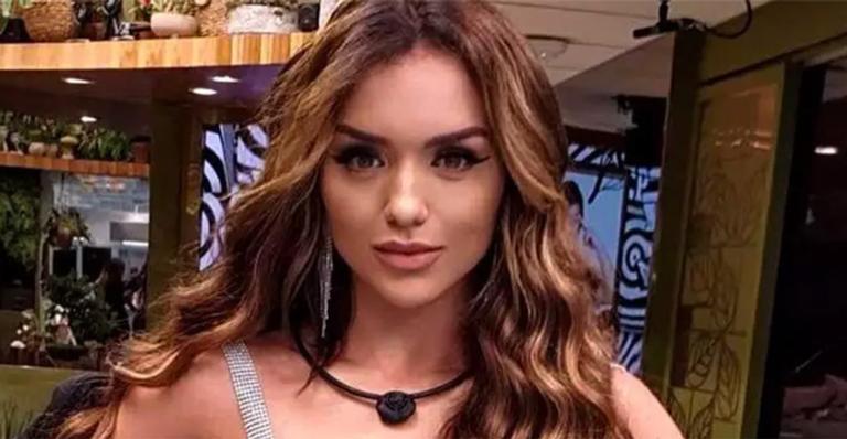 BBB20: Vaza foto de Rafa Kalimann antes das plásticas e fãs ficam em choque: ”É ela?”