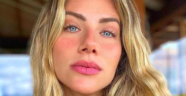 Giovanna Ewbank faz tranças na filha durante quarentena: ”Está linda”