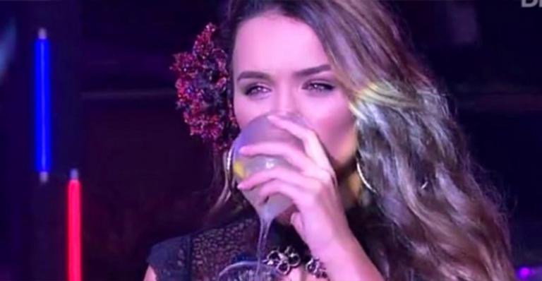 BBB20: Look fatal e transparente de Rafa Kalimann em festa deixa fãs babando