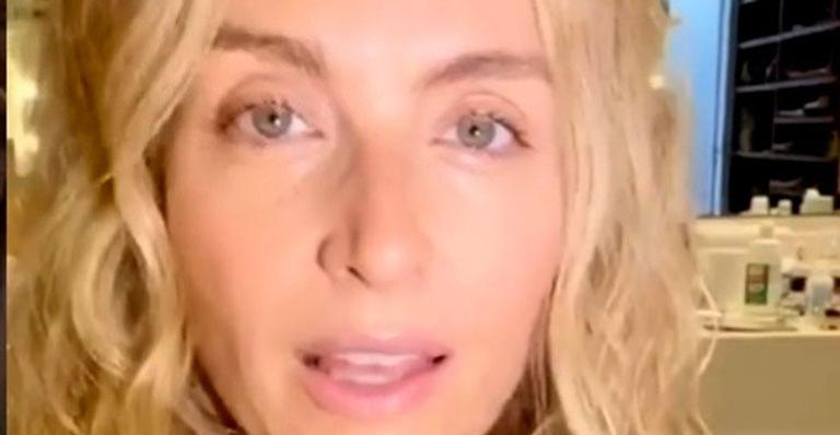 Angélica surge lavando louça em sua mansão e fãs brincam: ”Não sei nem ligar essa torneira”