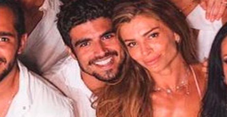 Caio Castro recorda de viagem romântica a dois com Grazi Massafera: ”Eu e ela”