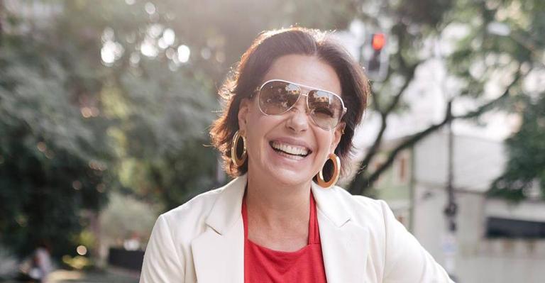 Carolina Ferraz posa em clique encantador com a filha mais nova: ‘Derreteu meu coração’