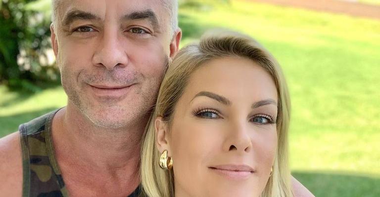 Ana Hickmann declara todo seu amor pelo filho em clique encantador: ‘Grudadinho com meu ursinho’