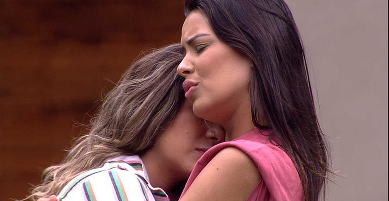 BBB20: Gizelly se desespera com possível eliminação de Marcela e Ivy diz: ”Se ela for embora, nós vamos também”