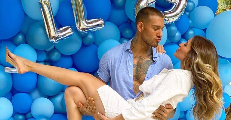 Lucas Lucco se diverte dançando com a esposa: ‘Esse isolamento está afrouxando os parafusos da cabeça das pessoas’