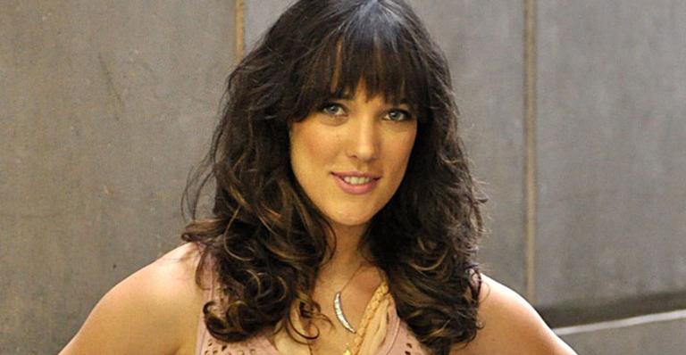 Adriana Birolli conta reação ao se ver na Globo após cinco anos: ”Sensação estranha”