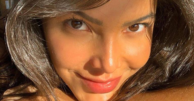 Emilly Araújo se diverte ao recordar foto há 15 anos e encanta seguidores