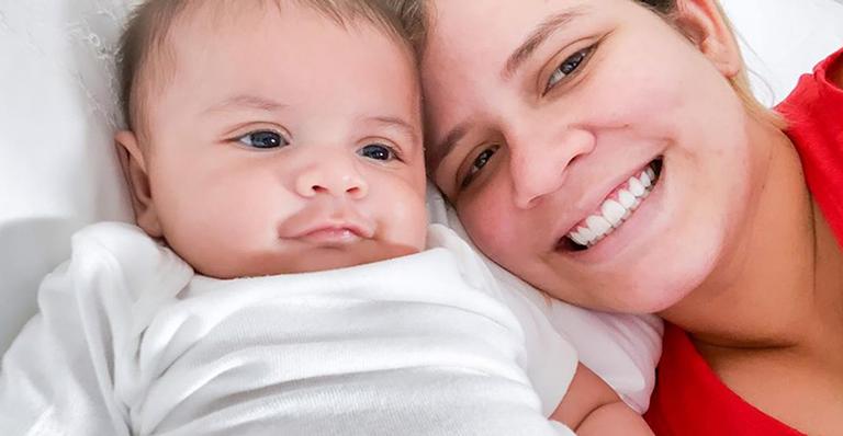 Fofura! Marília Mendonça registra o filho usando óculos escuros e encanta web