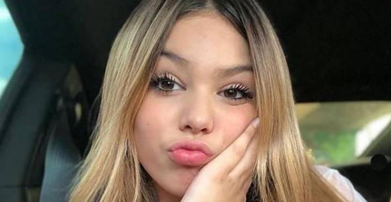 MC Melody dá adeus aos cabelos loiros, muda o visual e gera polêmica na web