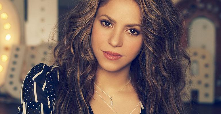 Shakira surge sem maquiagem e beleza natural chama atenção: ”Deusa”